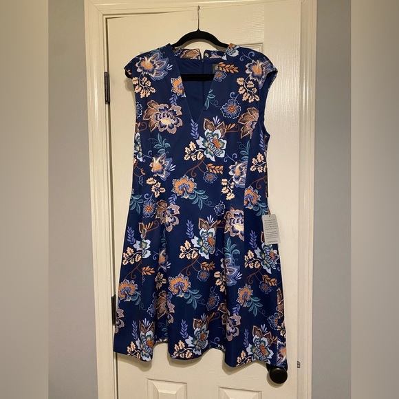 Vince Camuto Navy Floral Scuba Fit & Flare Dress - Picture 3 of 5